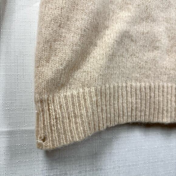 VINTAGE 90s Abercrombie Wool Blend Sweater Cream Pink Size M Preppy Minimalist - Picture 8 of 12